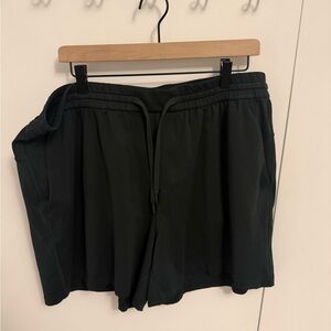 lululemon athletica black Athletic Shorts